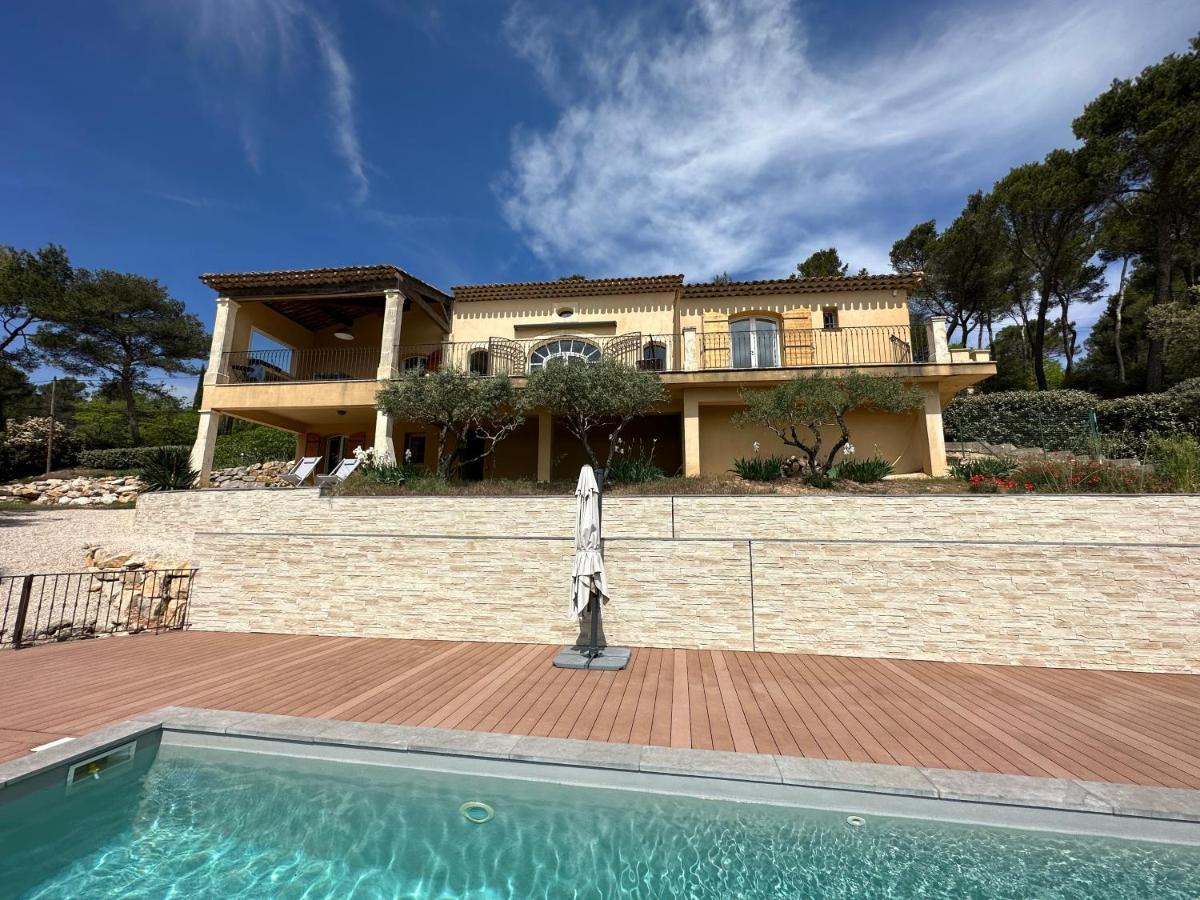 Villa Lumineuse Avec Piscine Clim 1Ere Etage Vue Panoramique Sur Les Montagnes Sur Le Site De La Sainte-Victoire Le Tholonet Extérieur photo