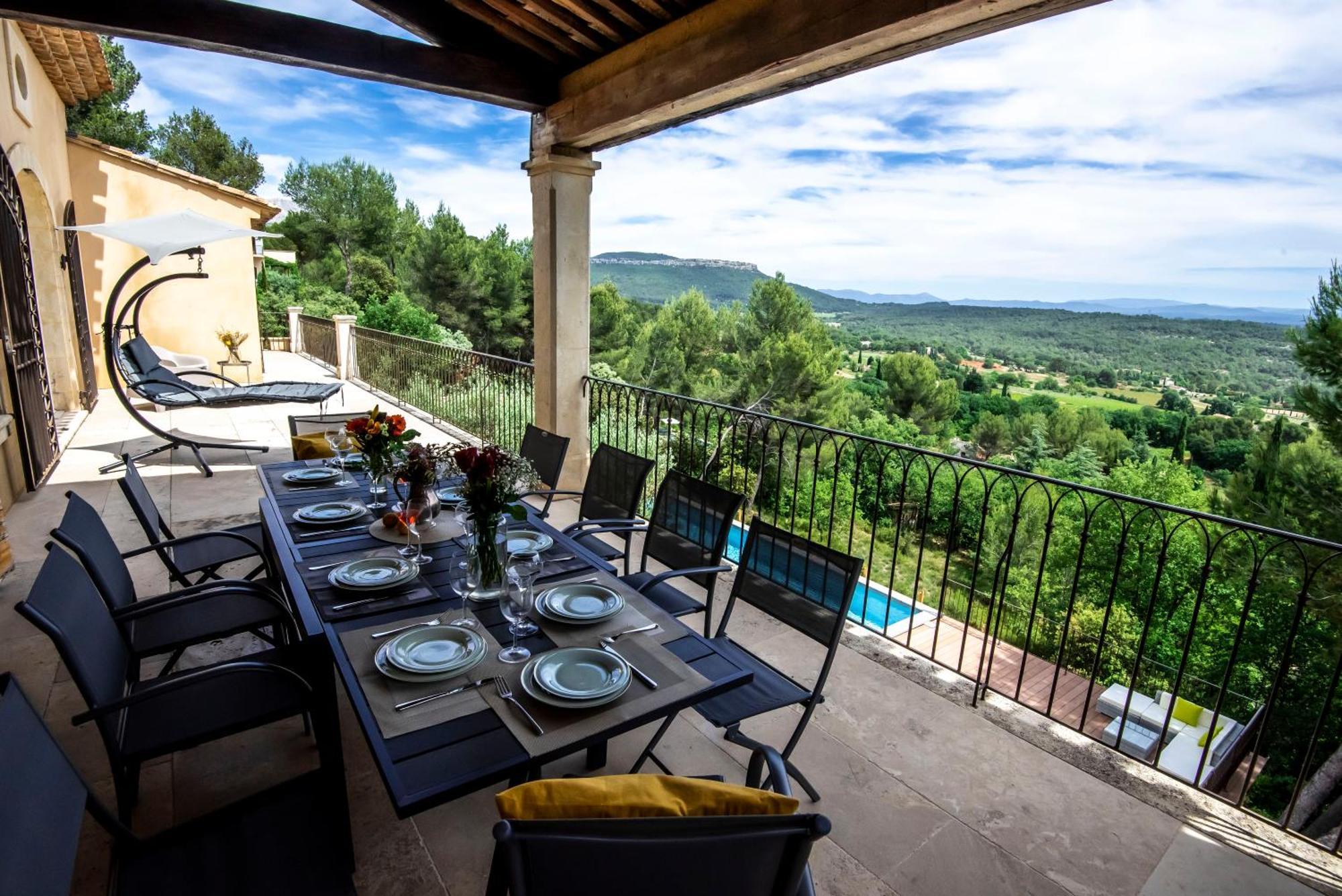 Villa Lumineuse Avec Piscine Clim 1Ere Etage Vue Panoramique Sur Les Montagnes Sur Le Site De La Sainte-Victoire Le Tholonet Extérieur photo