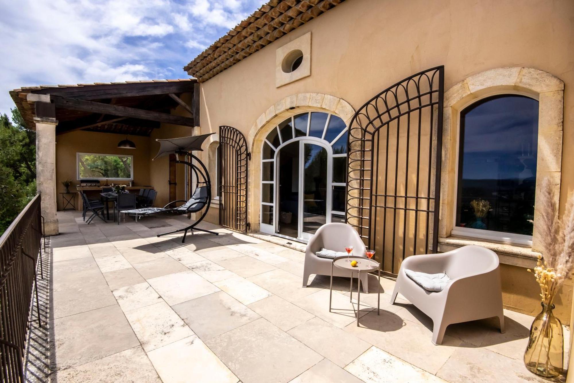 Villa Lumineuse Avec Piscine Clim 1Ere Etage Vue Panoramique Sur Les Montagnes Sur Le Site De La Sainte-Victoire Le Tholonet Extérieur photo